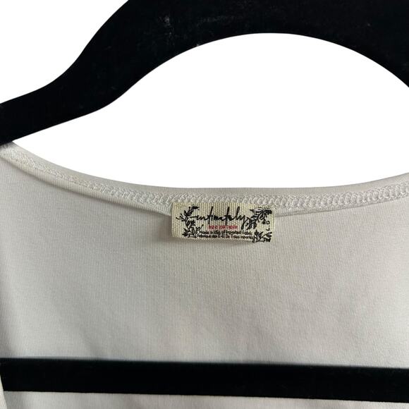 Minimalist chic scoop neck bodysuit Intimately Free People white short sleeve S - Picture 5 of 6